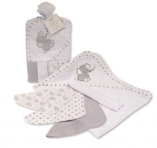 Hooded baby towel and wash set, included 1 hooded baby towel with an elephant print on the hood and 4 baby face cloths. 